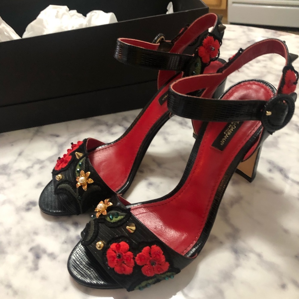 Dolce & Gabbana Embossed Leather Heels - Picture 5 of 16